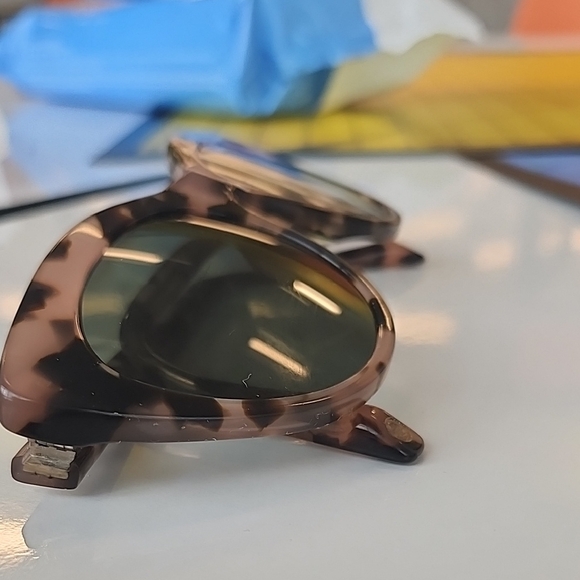 Warby Parker Brown Tortoise Frames - Picture 9 of 10